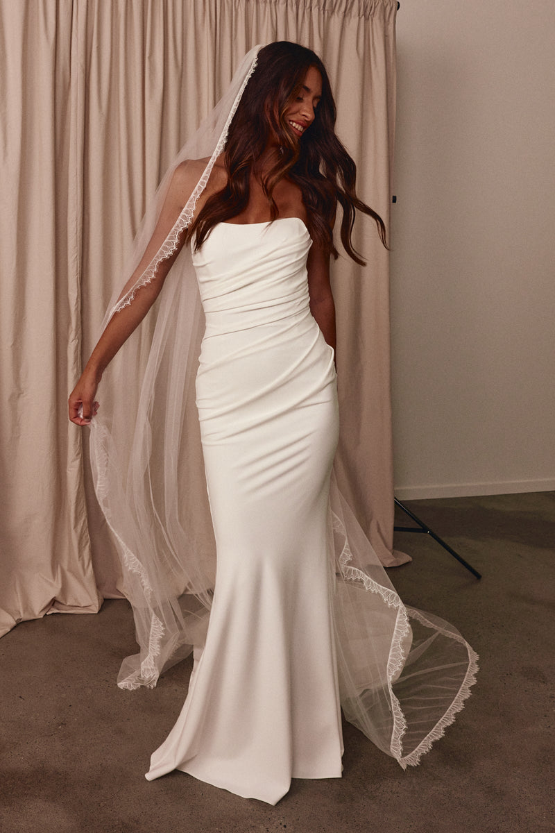 Lumi Veil | Ivory Lace Veil – Grace Loves Lace US