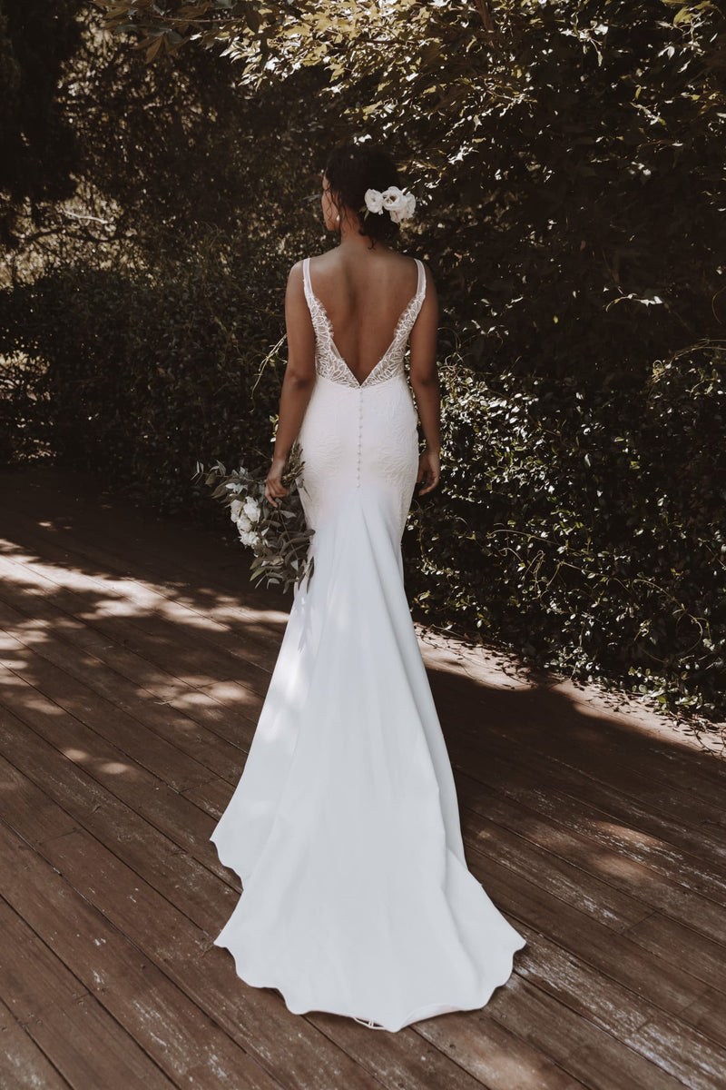 Crepe Wedding Best Bridal Spanx Tips From A Stylist: What Shapewear To Wear Under Your Wedding Crepe Wedding Best Bridal Spanx Tips From A Stylist: What Shapewear To Wear Under Your Wedding