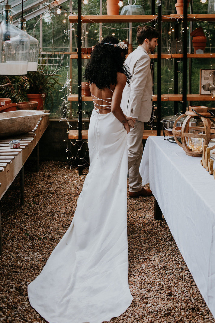 Wedding Dress Gallery | Grace Loves Lace Tagged "HONEY SILK" Grace Loves Lace US Wedding Dress Gallery | Grace Loves Lace Tagged "HONEY SILK" Grace Loves Lace US