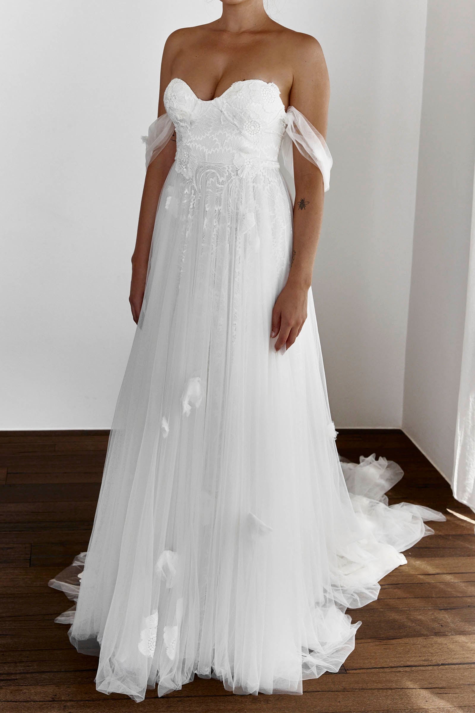 Grace Loves Lace Bea (80cm train) New Wedding Dress Save 47