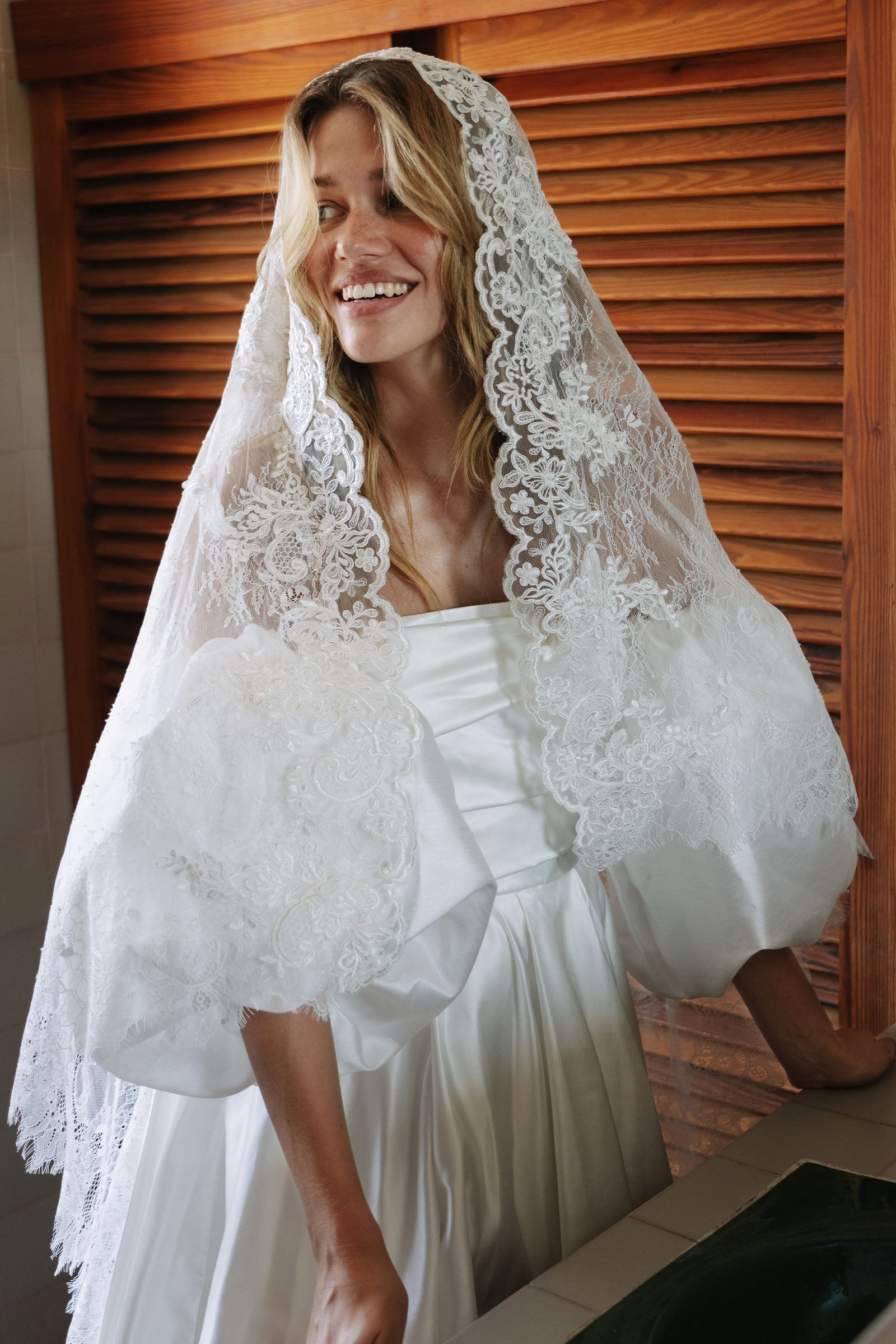 Wedding Veil Bridal Veil 260cm Ivory Lace Alchemy Mantilla Veil by Grace Loves Lace Wedding Veil Bridal Veil 260cm Ivory Lace Alchemy Mantilla Veil by Grace Loves Lace