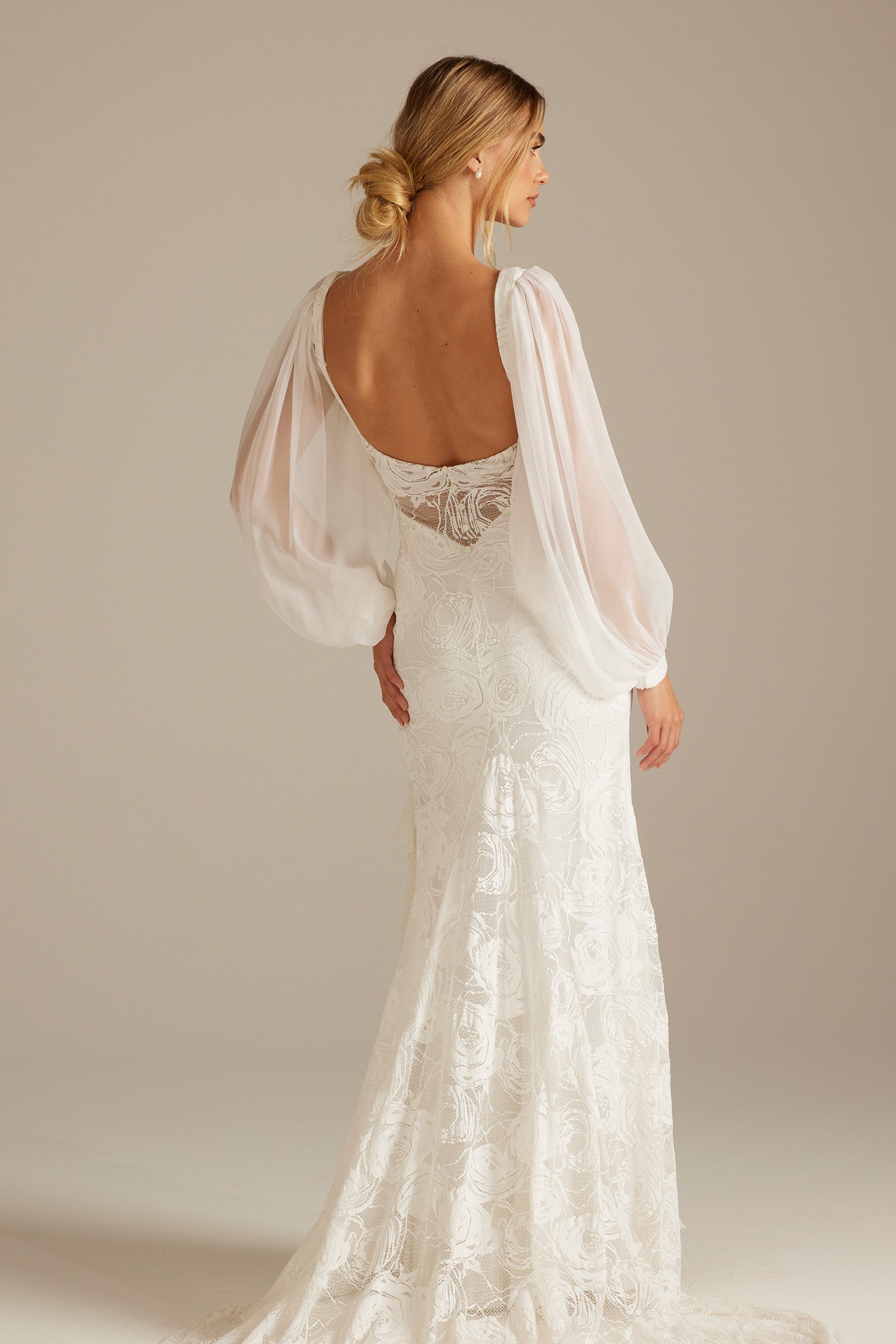 Carmen | Asymmetric Lace Wedding Dress XL Carmen | Asymmetric Lace Wedding Dress XL