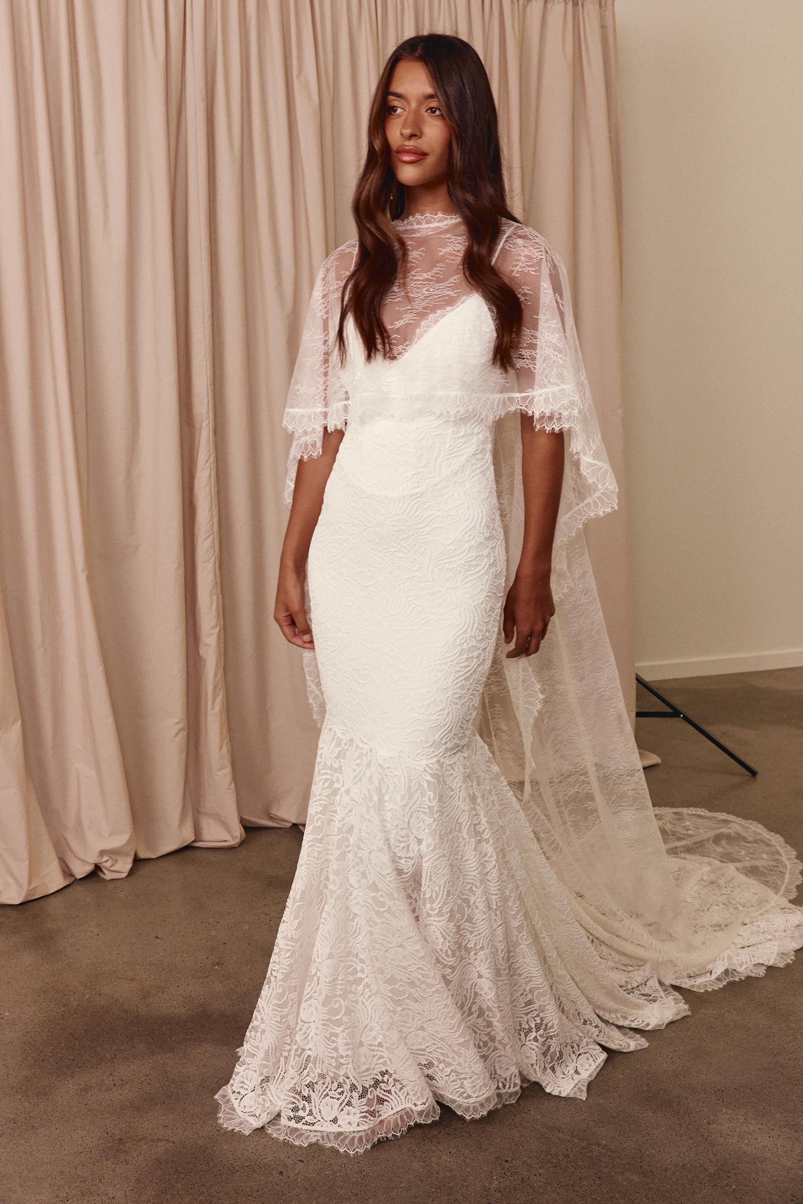 Chantilly Bridal Cape L-XXXL Chantilly Bridal Cape L-XXXL