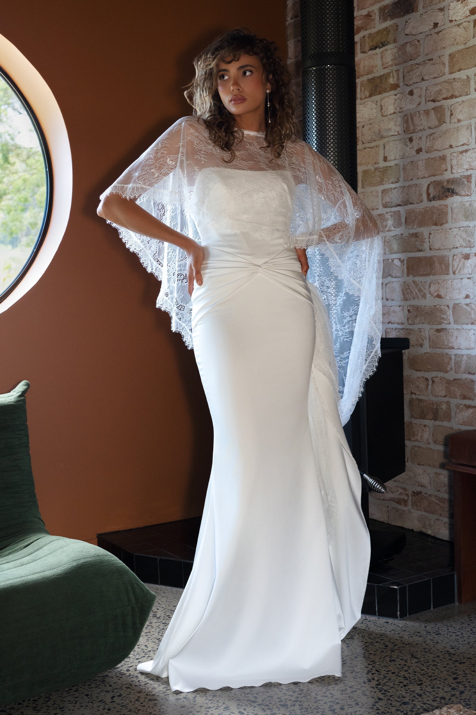 Chantilly Bridal Cape L-XXXL Chantilly Bridal Cape L-XXXL