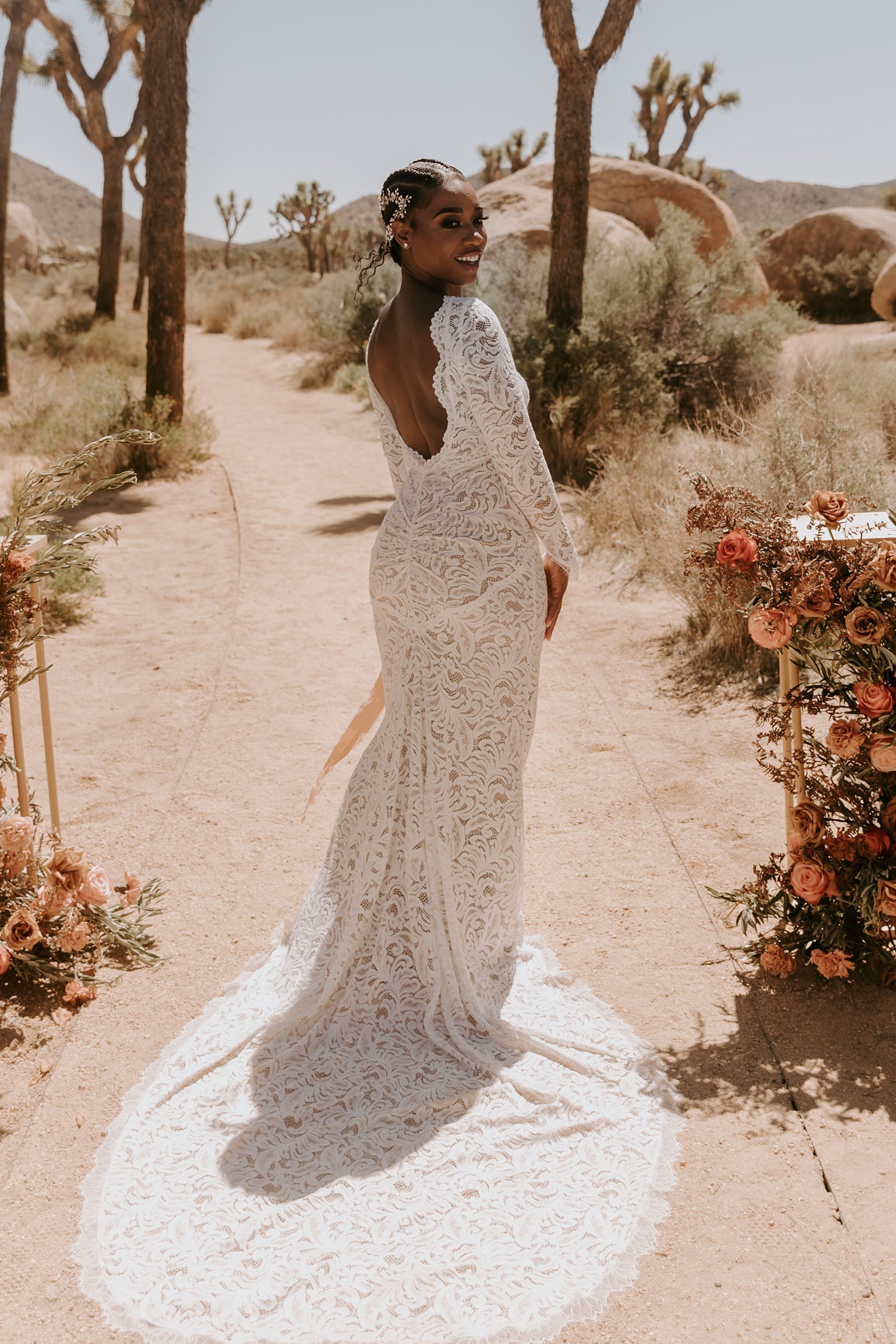 Orla| Lace Wedding Dress L / Ivory / Chai