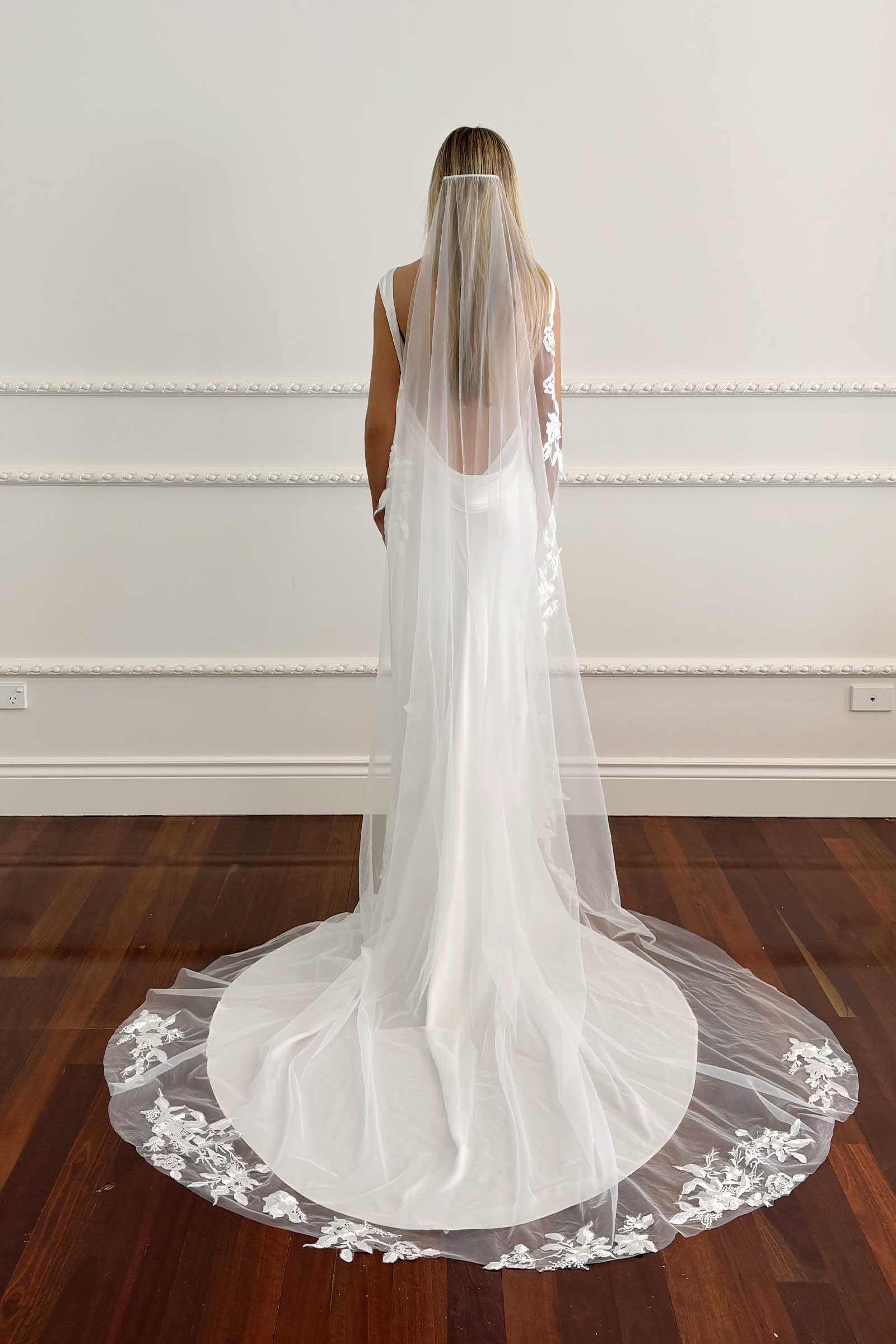 Tia | Simple Wedding Dresses S Tia | Simple Wedding Dresses S