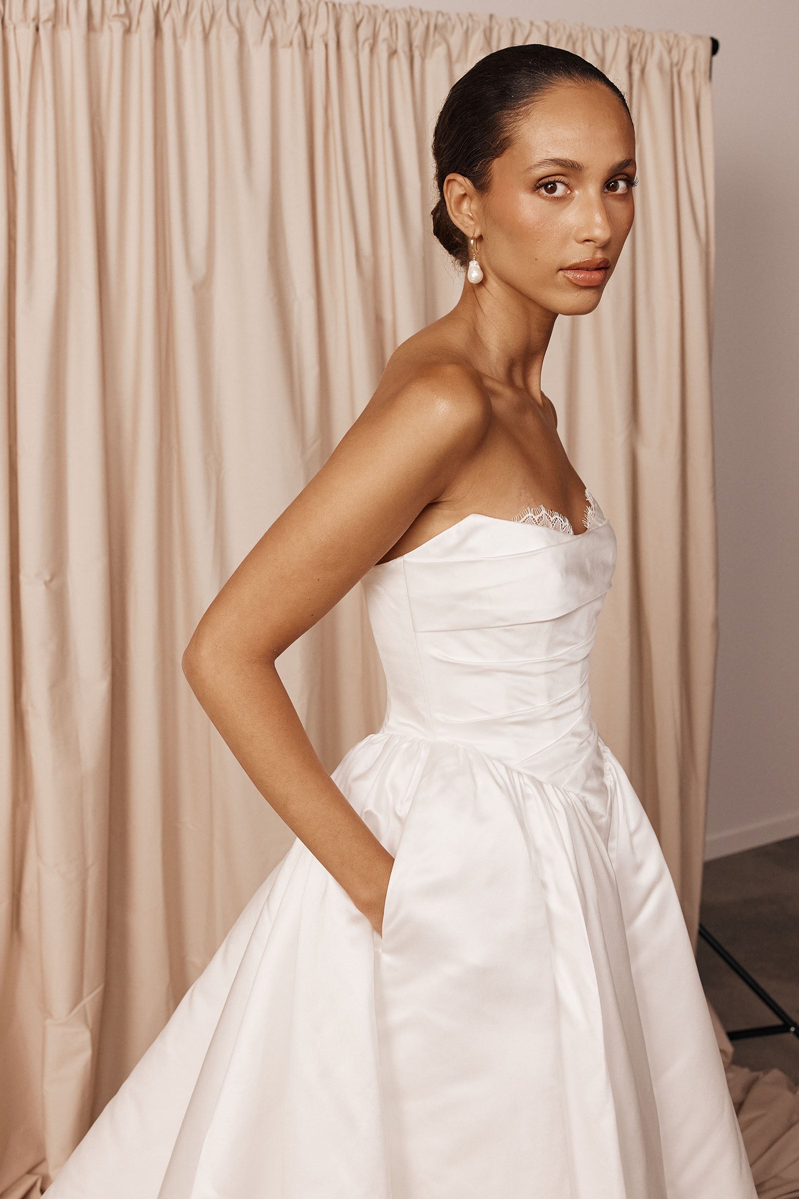 Vittoria | Satin Corset Wedding Dress XS Vittoria | Satin Corset Wedding Dress XS