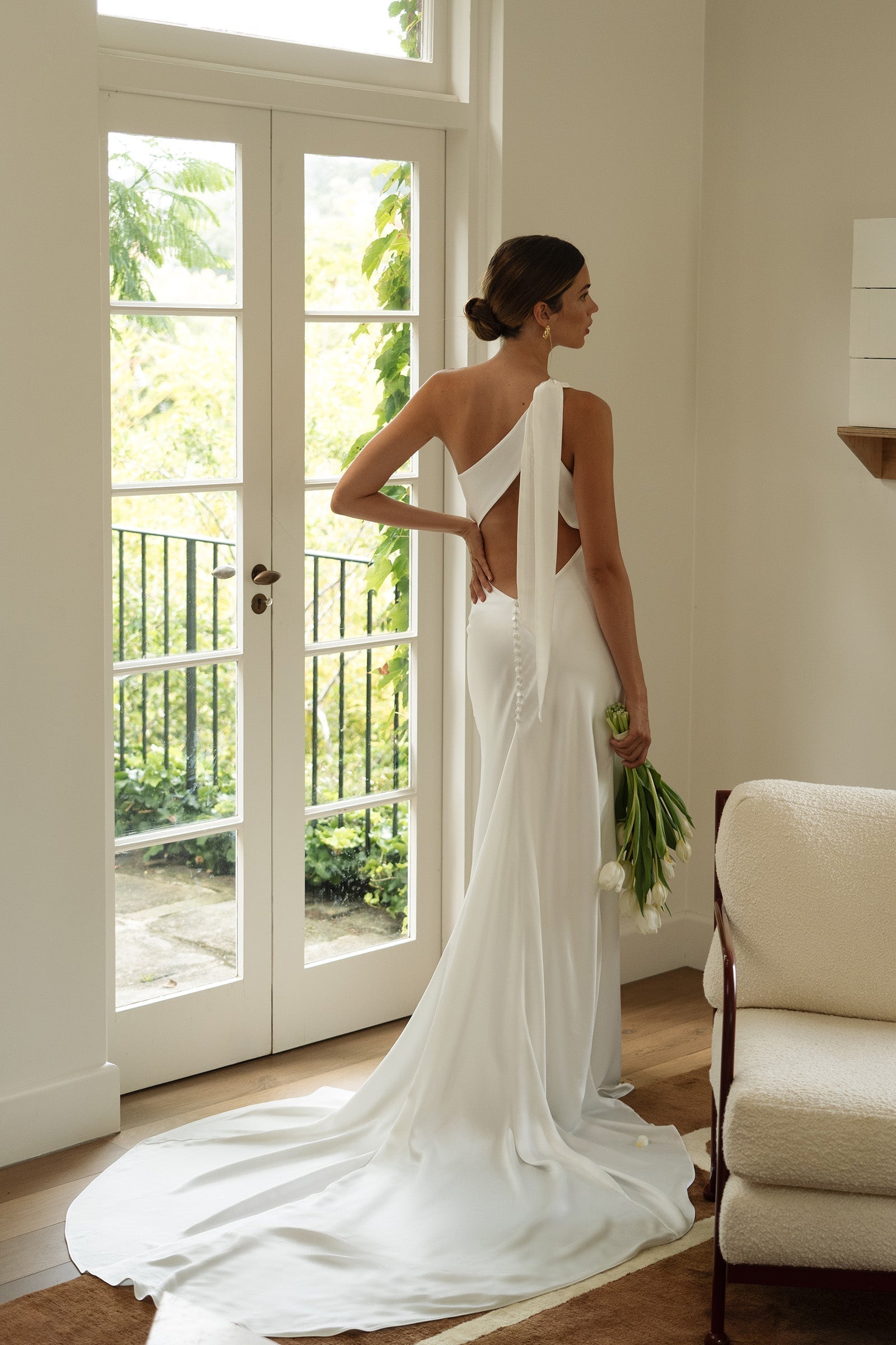 Aire | One Shoulder Wedding Dress XL Aire | One Shoulder Wedding Dress XL
