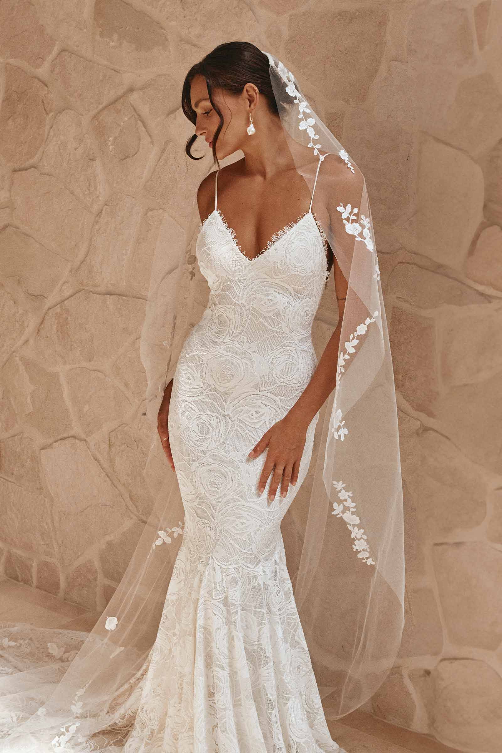 Clo | Low Back Wedding Dress S / Ivory / Chai Clo | Low Back Wedding Dress S / Ivory / Chai