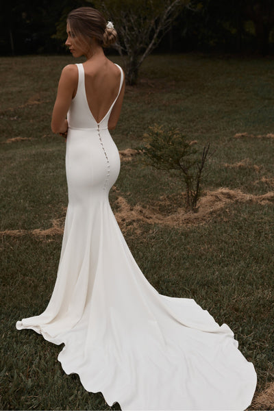 Jane Hill Promesse dress Second Hand Wedding Dress Save 67% | Nude wedding  dresses, Custom wedding gown, Wedding dresses vintage beach