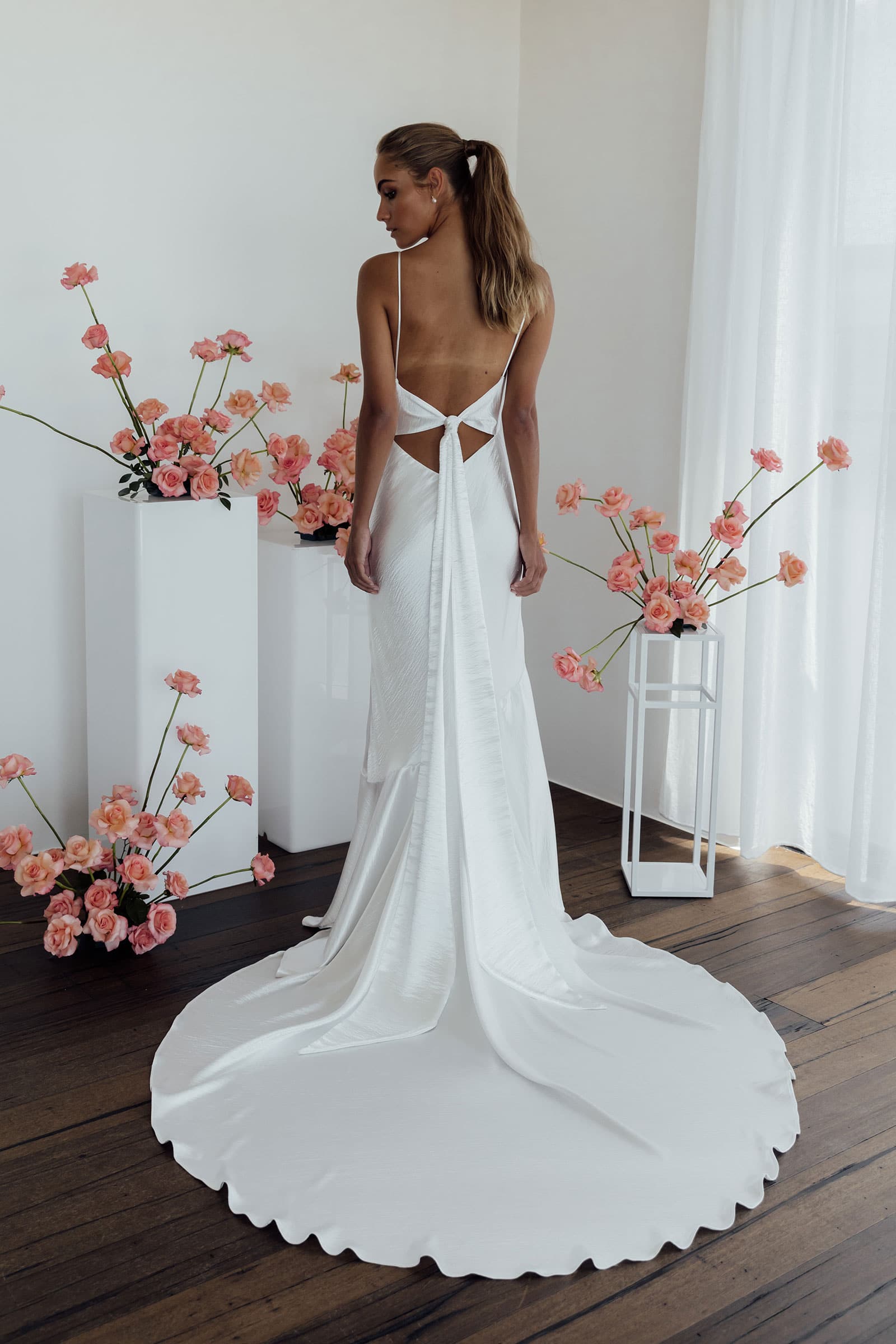 Aura | Fit and Flare Wedding Dress XL Aura | Fit and Flare Wedding Dress XL