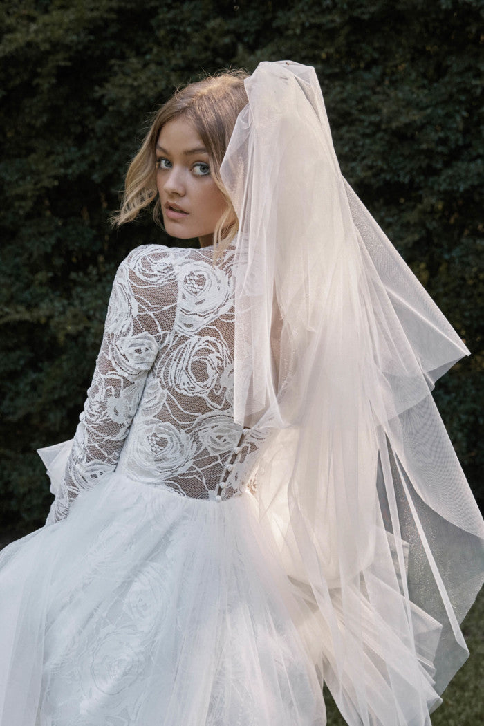 Wholesale Women Wedding Medium Length Double Layer Lace Bridal Veil