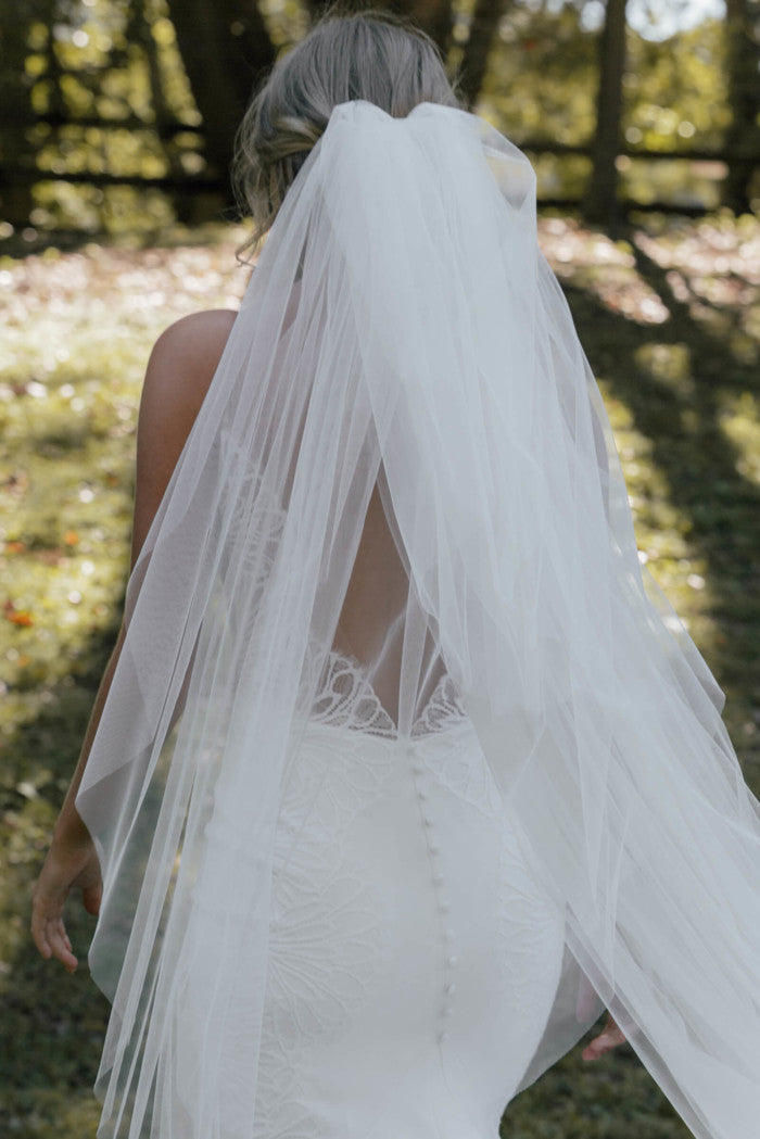 Posey Short Veil  Wedding Veils – Grace Loves Lace US